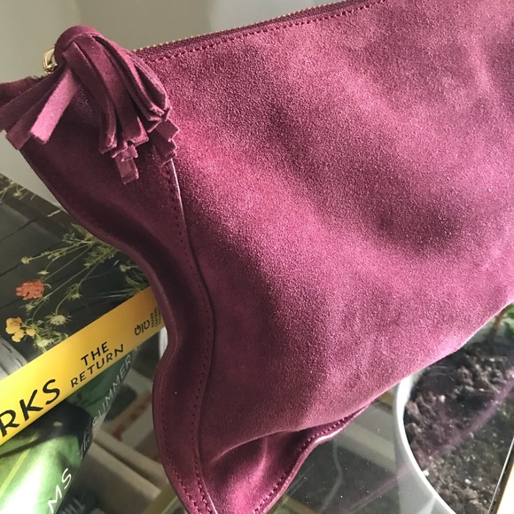 Neely & Chloe Burgundy Zippered Flat Clutch Bag - Picture 6 of 8